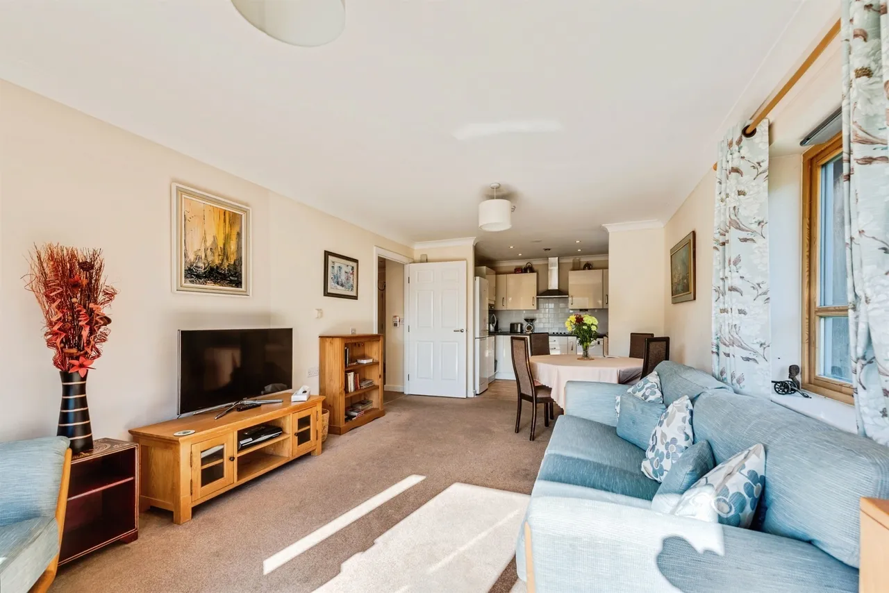 Buttercross Lane, Witney, photo 6