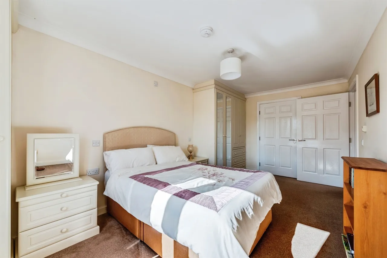 Buttercross Lane, Witney, photo 8