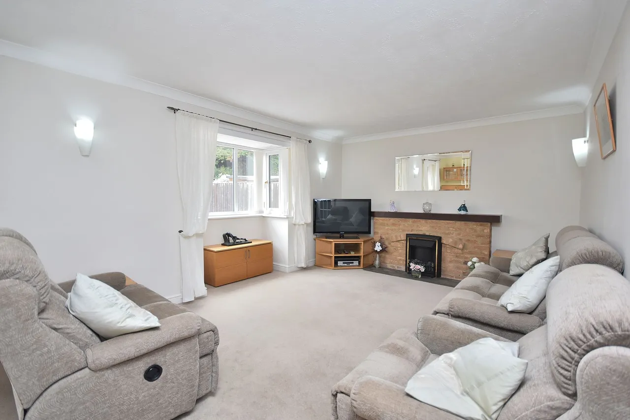 Collingwood Road, Northampton, NN1 4RX, photo 2