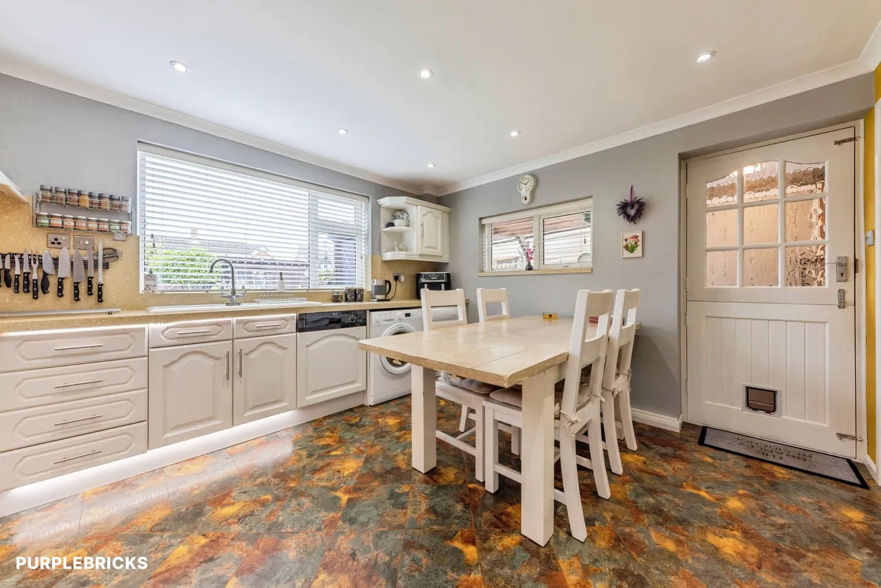 3 bed house for sale, Kennedy Walk, Newark, NG24