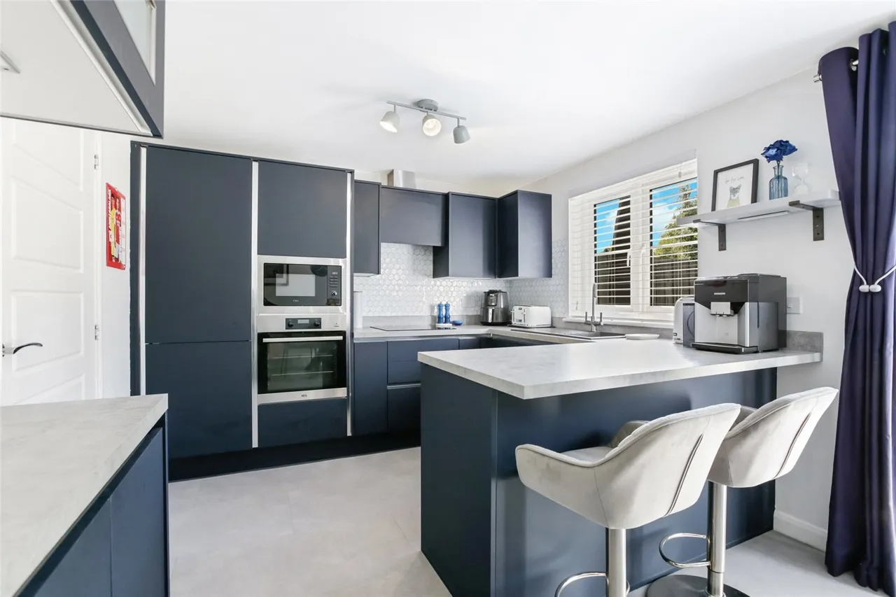 Griffon Crescent, Merlin Gardens, East Kilbride, South Lanarkshire, G74, photo 2