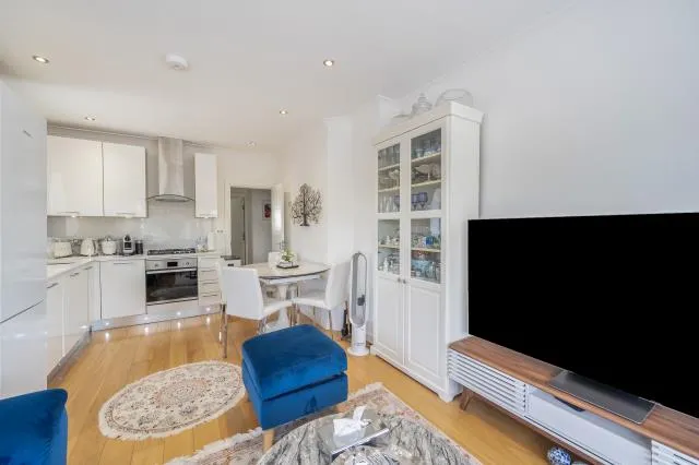 Holders Hill Road, London, NW4, photo 6