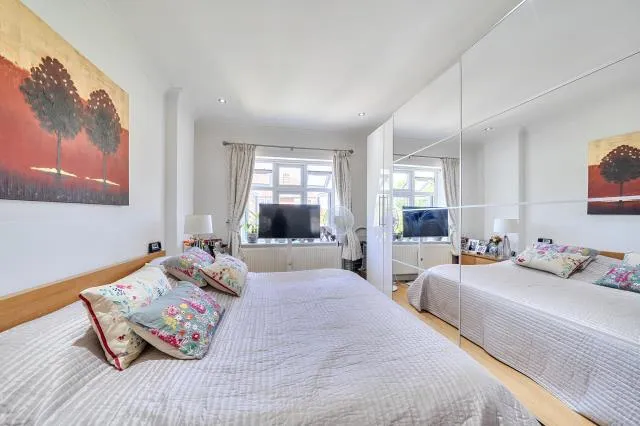 Holders Hill Road, London, NW4, photo 13