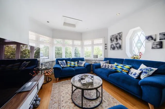 Holders Hill Road, London, NW4, photo 2