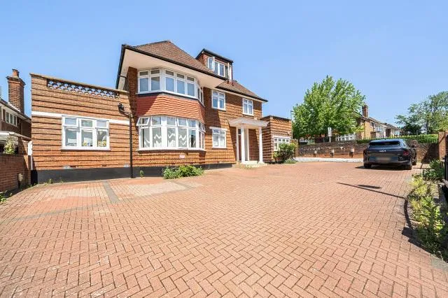 Holders Hill Road, London, NW4, photo 18