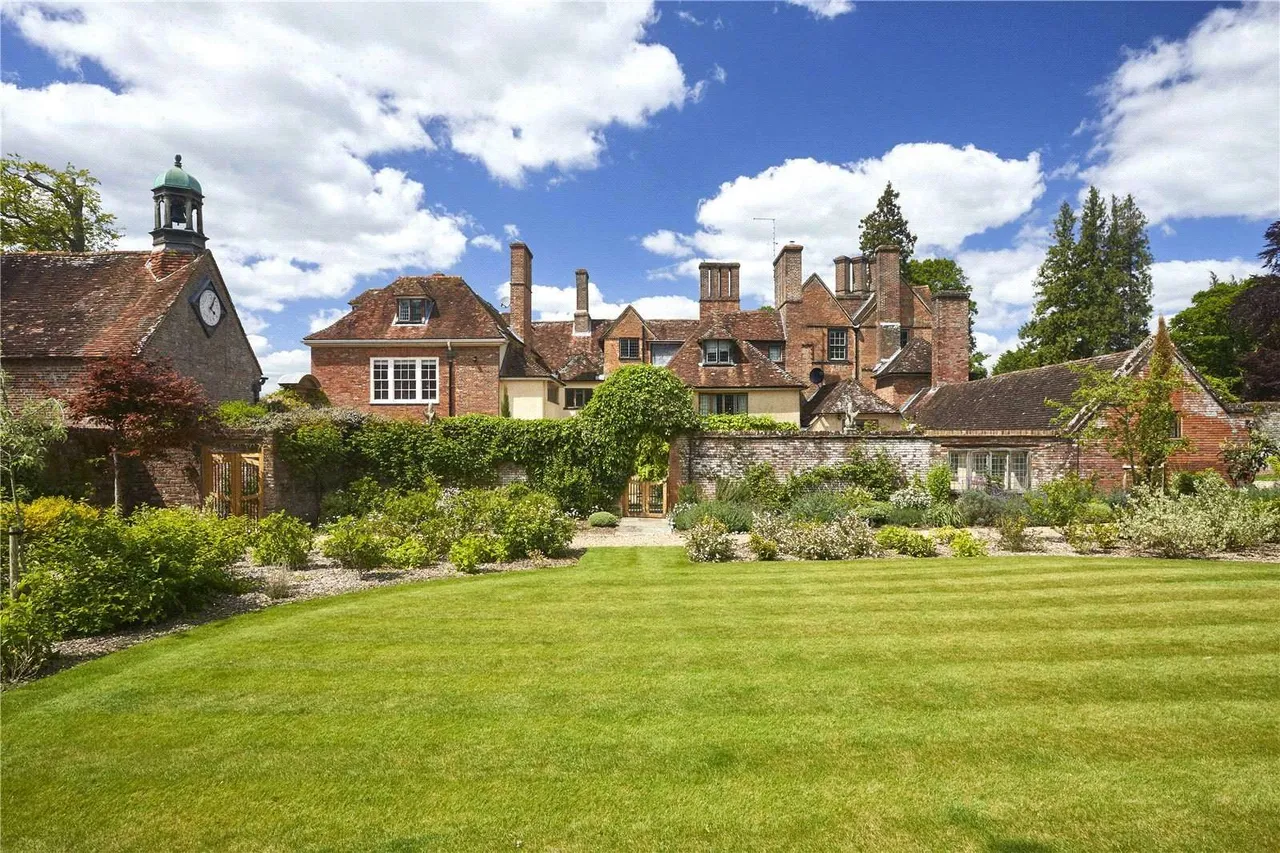 Lot 1 | Woodcote Manor, Alresford, Hampshire, SO24 0LL, photo 12