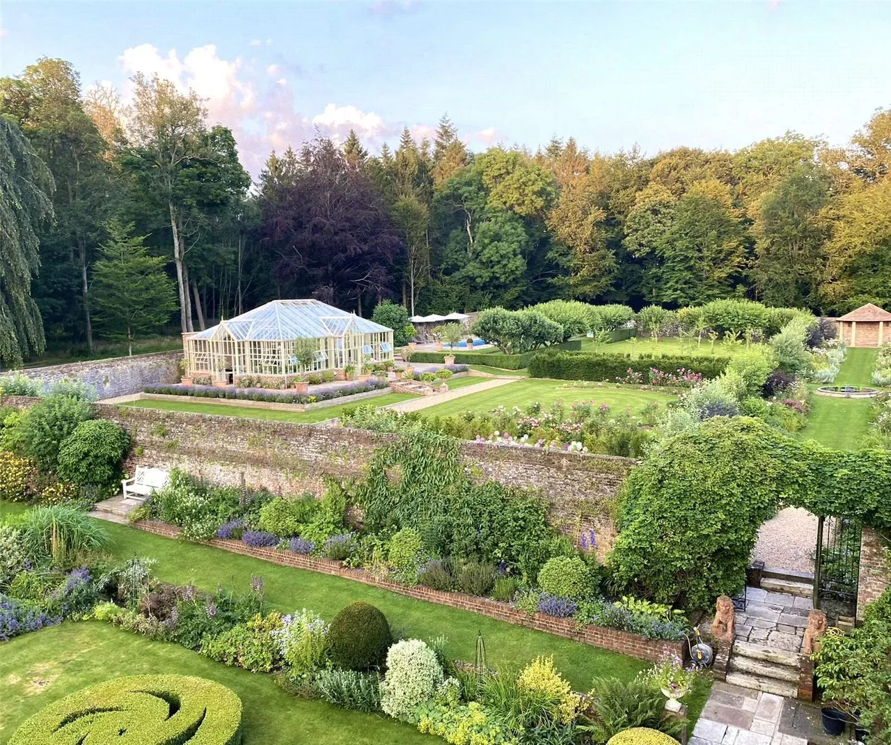 Lot 1 | Woodcote Manor, Alresford, Hampshire, SO24 0LL, photo 3