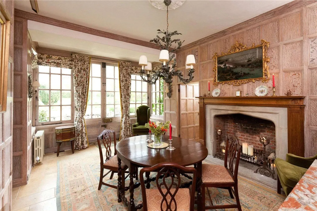 Lot 1 | Woodcote Manor, Alresford, Hampshire, SO24 0LL, photo 9