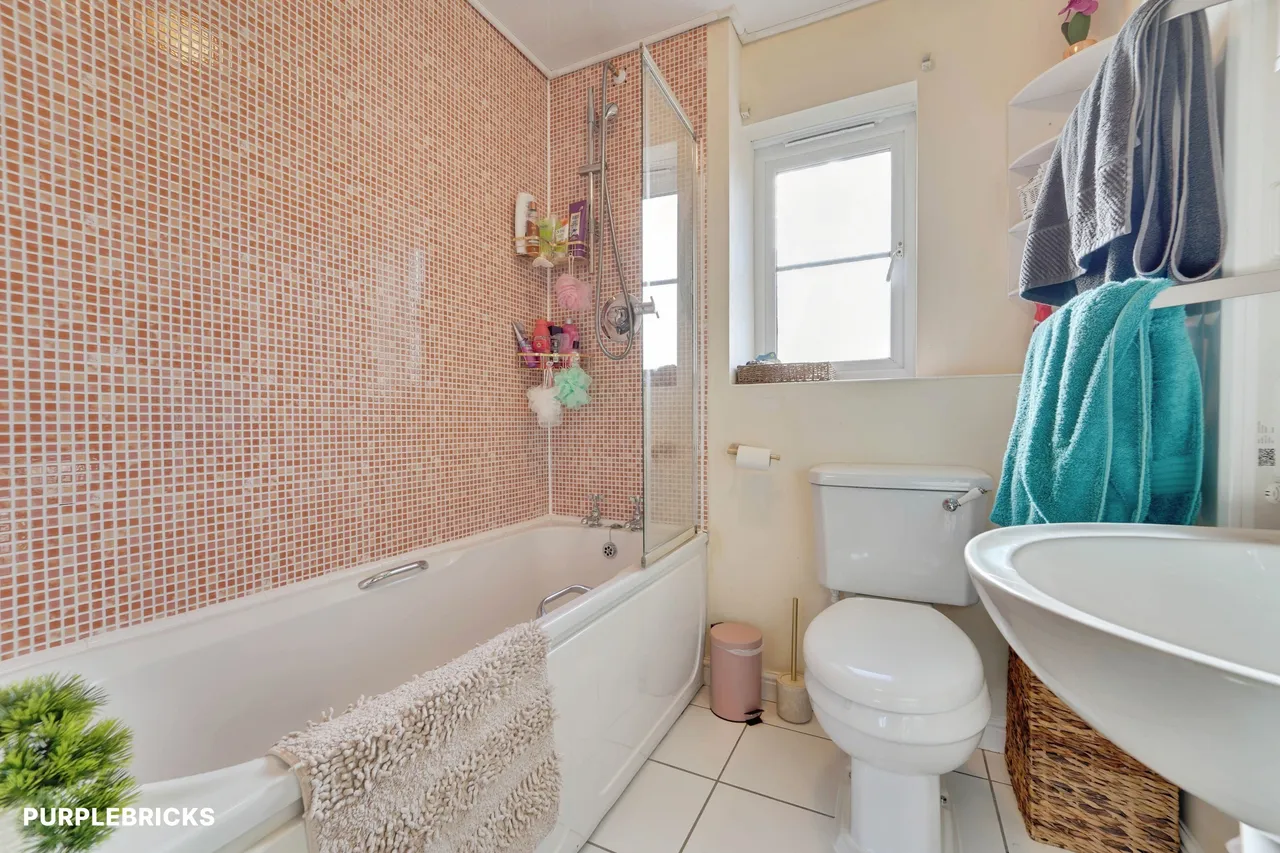 Crowe Road, Bedford, MK40, photo 12