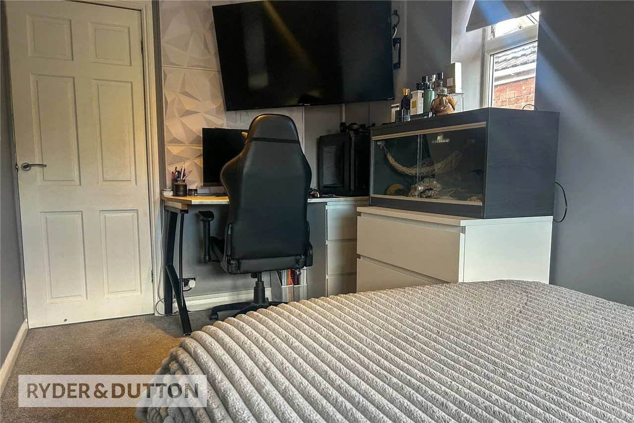 Meadway, Chadderton, OL9, photo 17