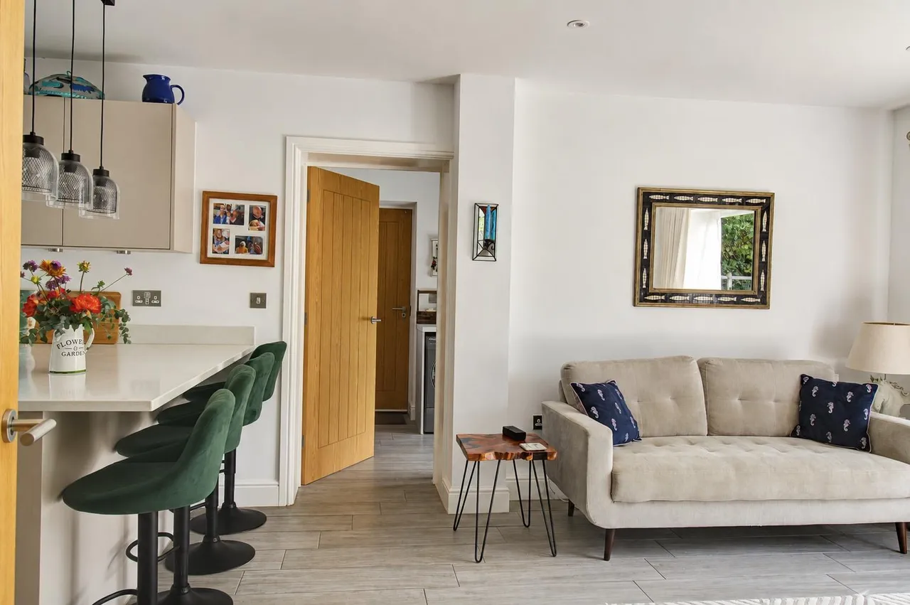 Barnfield, Haywards Heath, RH17, photo 8