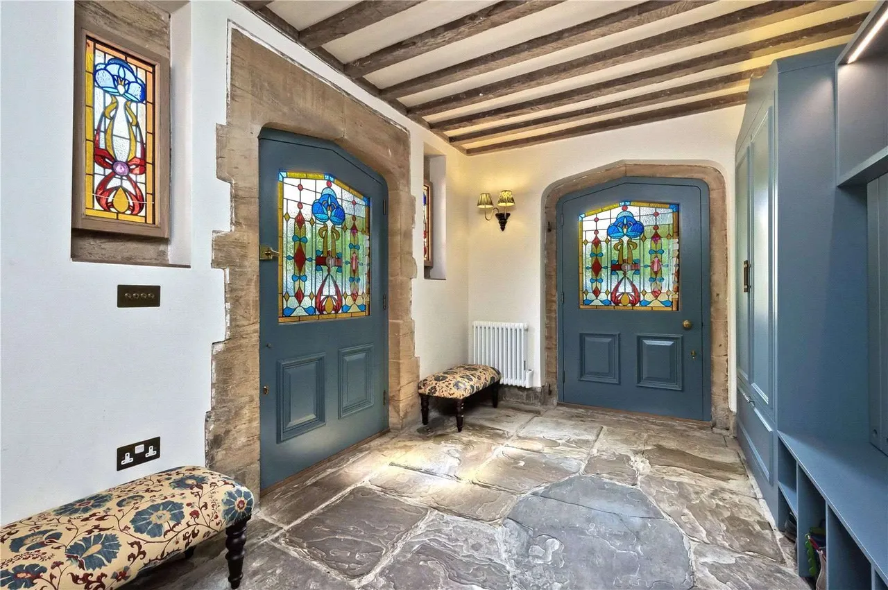 Priors Hatch Lane, Hurtmore, Godalming, Surrey, GU7 2RJ, photo 7
