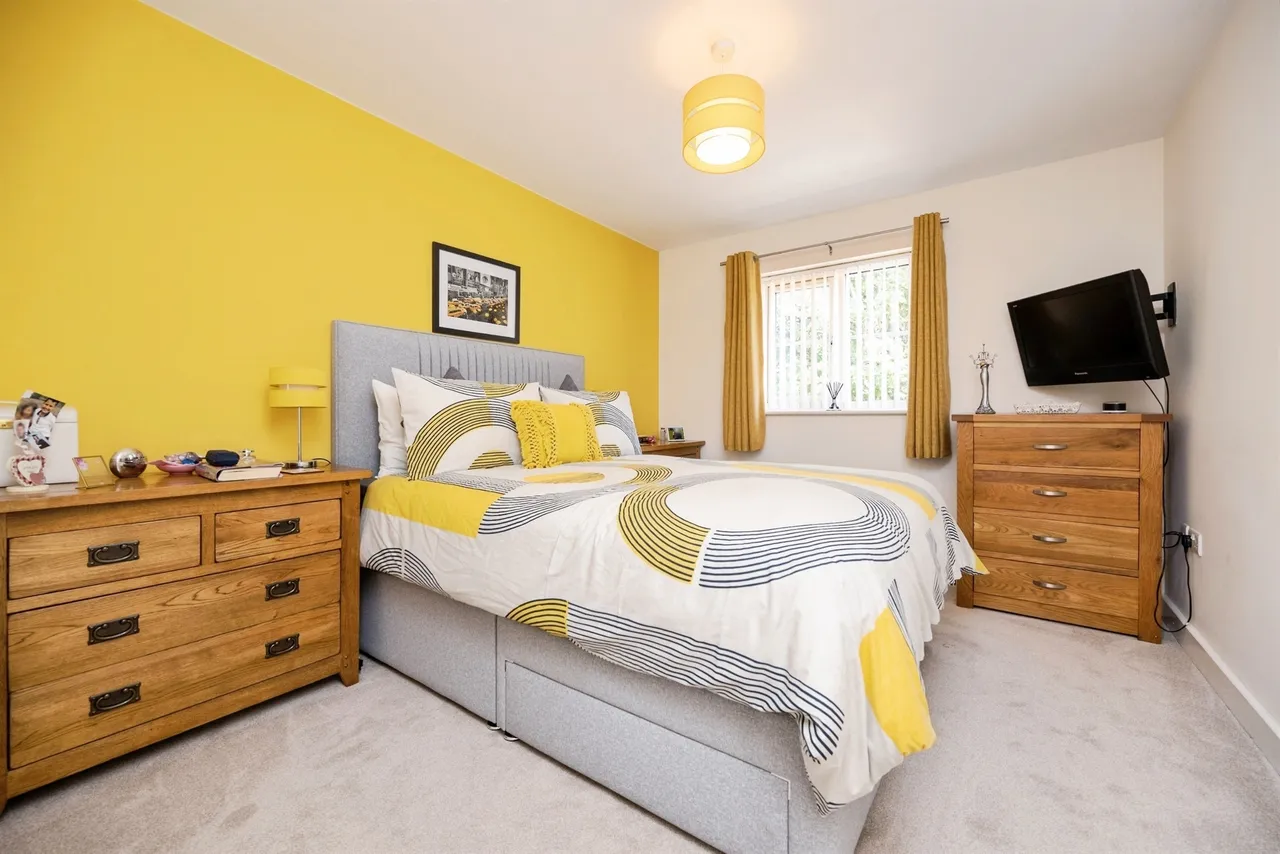 High Street, Kingswinford, DY6, photo 13