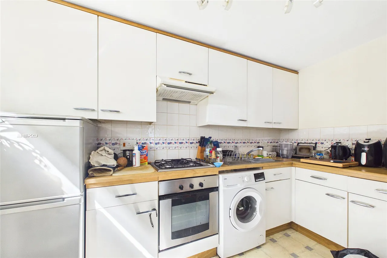 Alexandra Avenue, Camberley, GU15, photo 5
