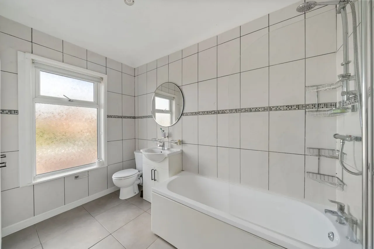 Buchanan Street, Leigh, WN7, photo 8