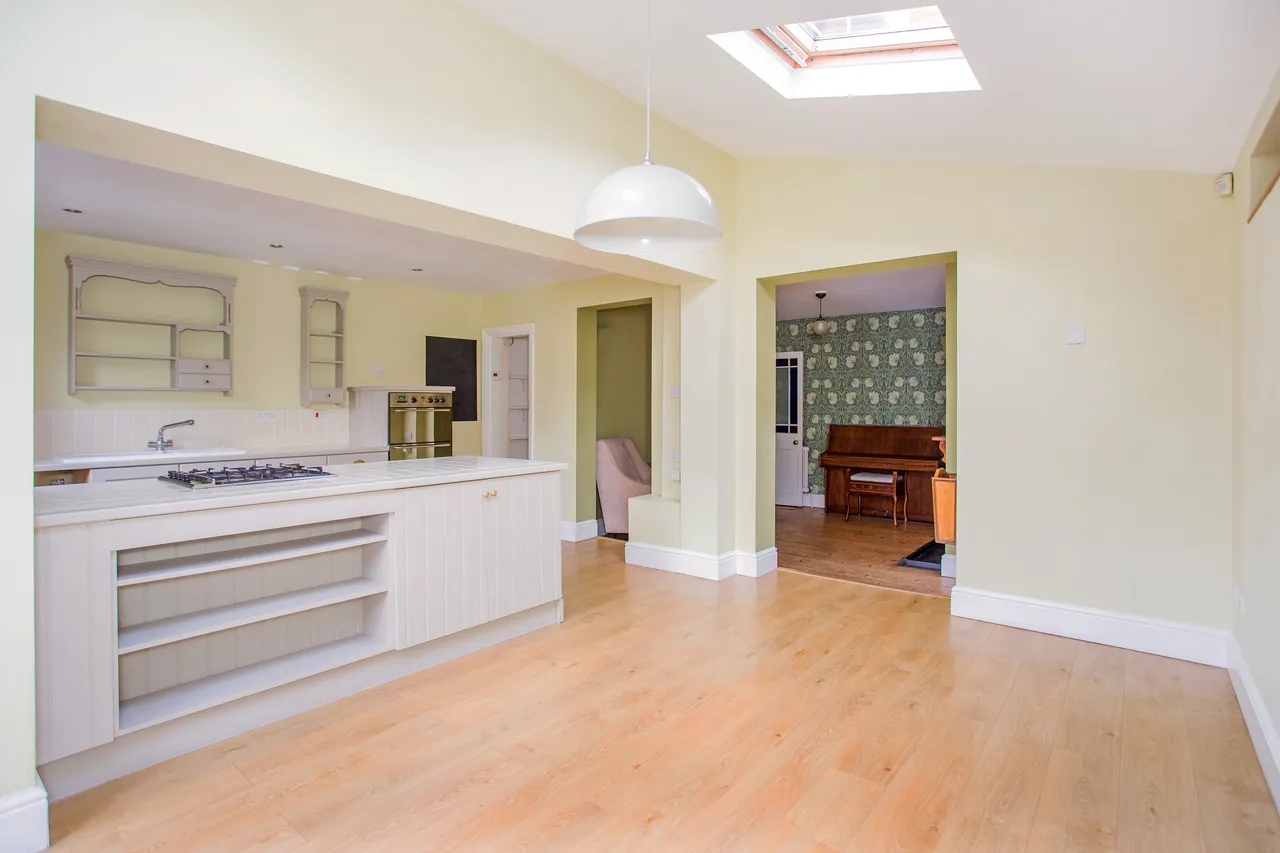 George Lane, Marlborough, SN8, photo 5