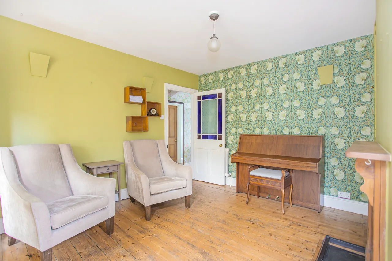 George Lane, Marlborough, SN8, photo 9