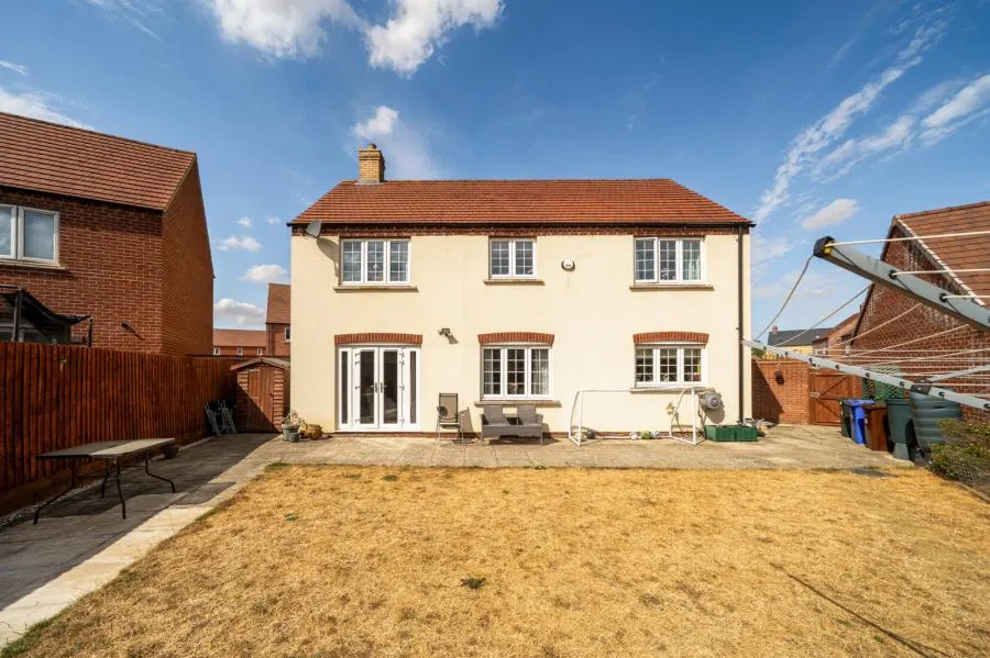 Redcar Road, Bicester, OX26, photo 2