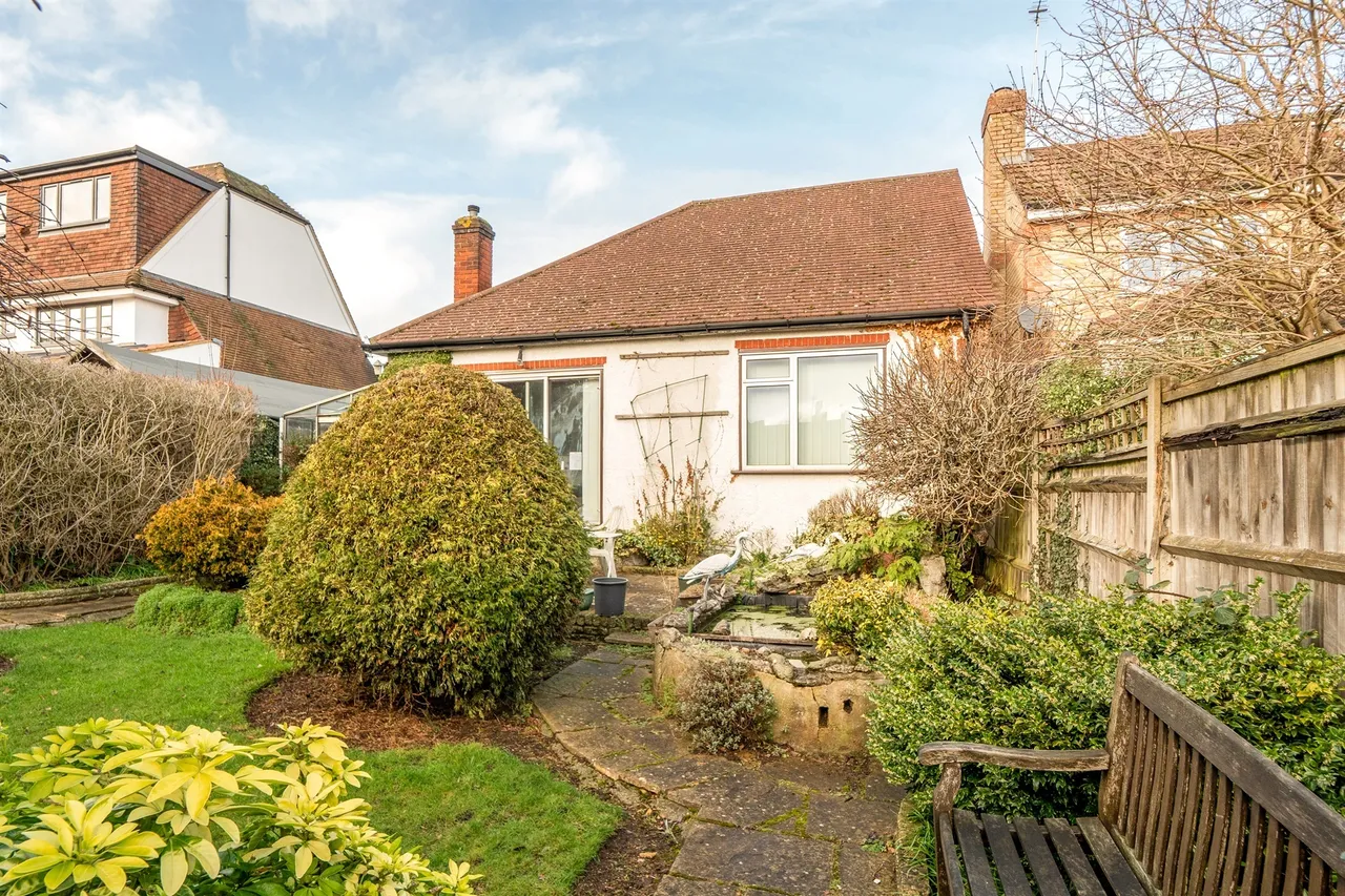 Cedar Park Road, Enfield, EN2, photo 12