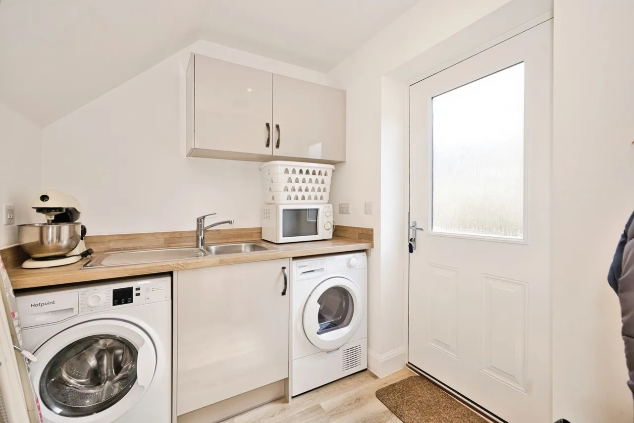 Angels Way, Milborne Port, DT9, photo 16