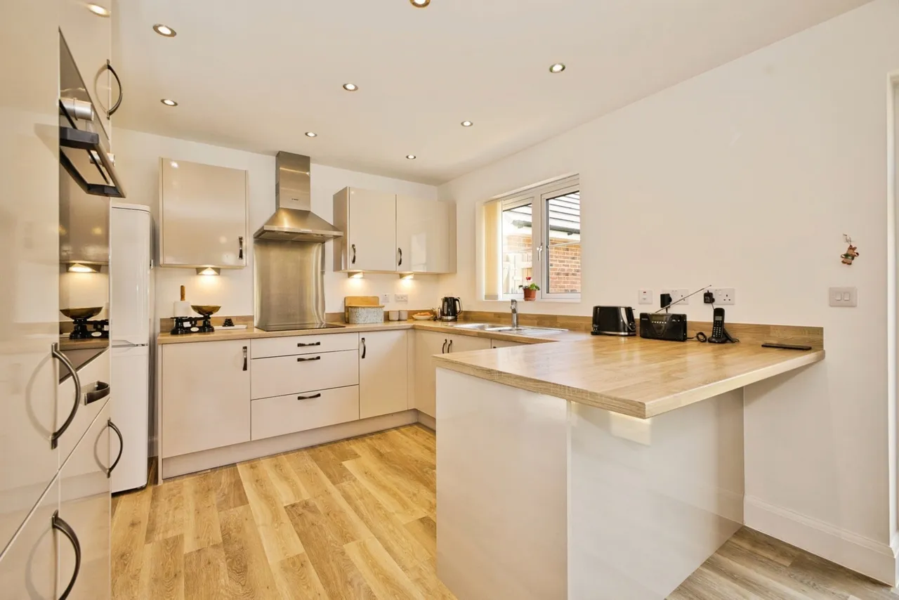 Angels Way, Milborne Port, DT9, photo 15