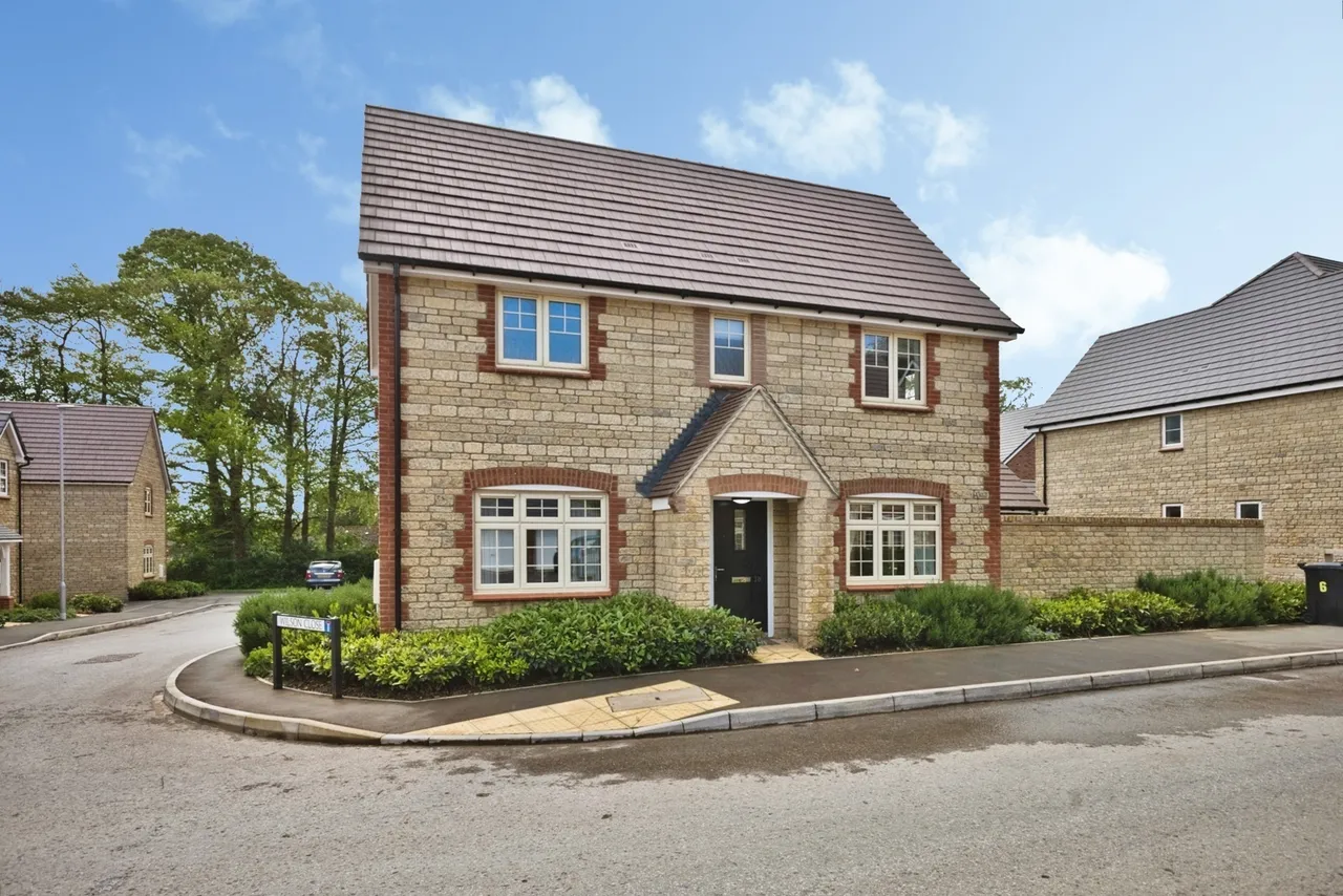 3 bed house for sale, Angels Way, Milborne Port, DT9