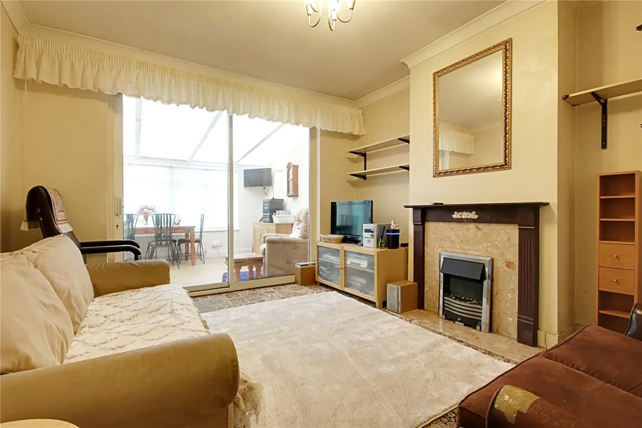 Malvern Road, Enfield, photo 3