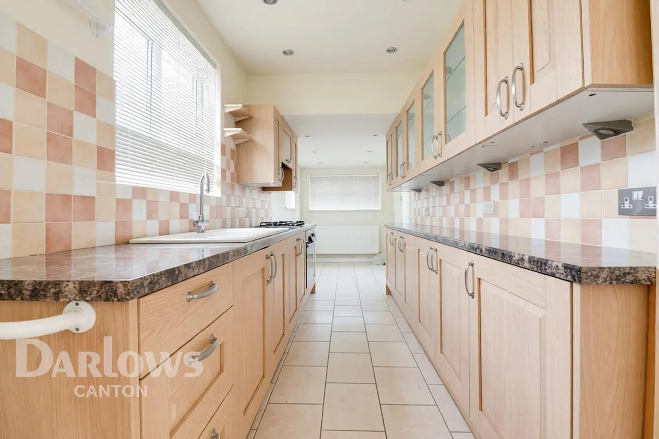Cowbridge Road West, Cardiff, photo 7