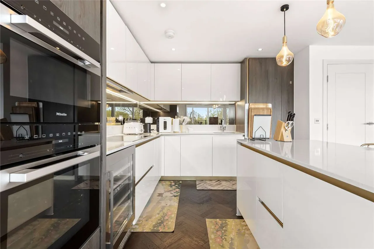 Atkinson Close, Wimbledon, London, SW20 0BF, photo 8