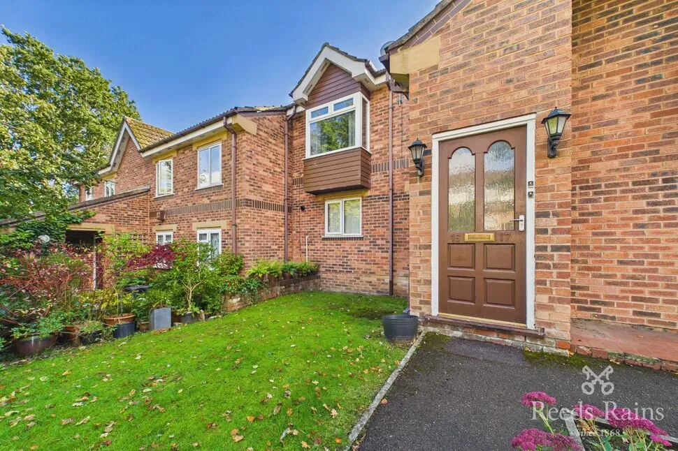 1 bed flat for sale, Wyre Court, The Village, YO32