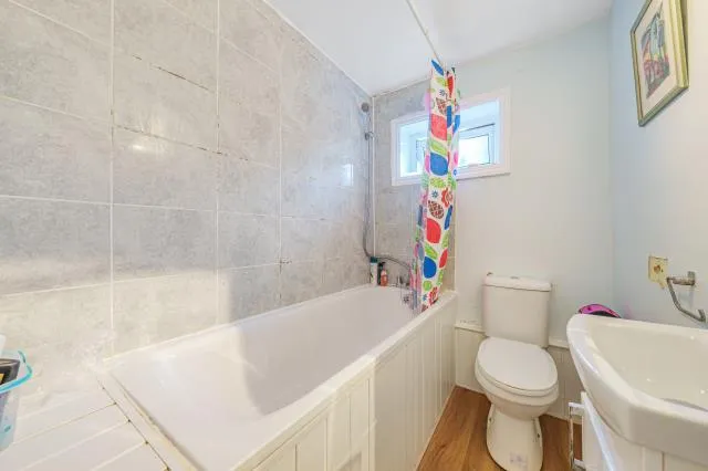 Hencroft Street South, Slough, SL1, photo 12