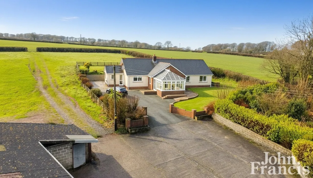 Princes Gate, Narberth, SA67, photo 2
