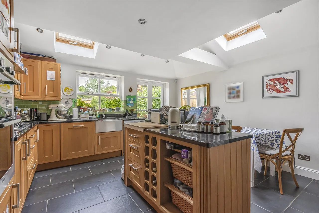 Priory Road, Hampton, TW12 2NT, photo 6