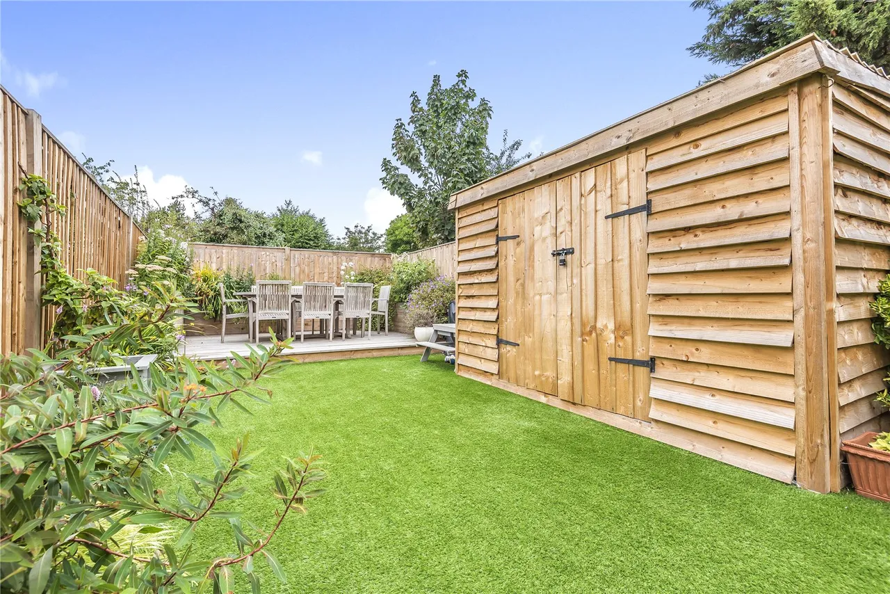 Priory Road, Hampton, TW12 2NT, photo 11