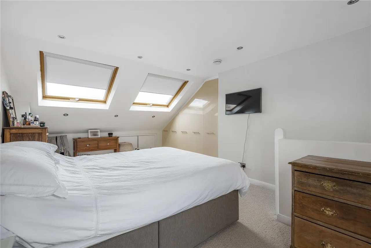 Priory Road, Hampton, TW12 2NT, photo 8