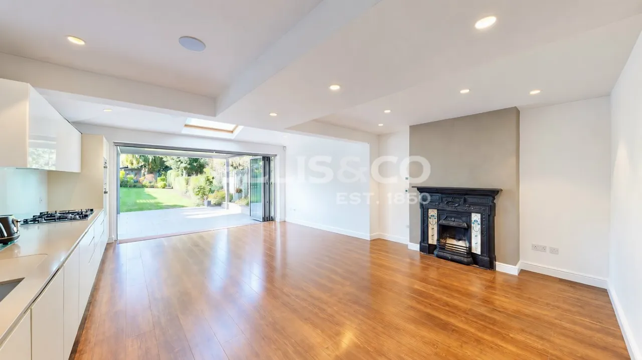 Oaklands Avenue, Watford, WD19, photo 20