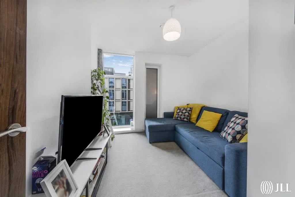 Jupp Road West, London, E15, photo 10