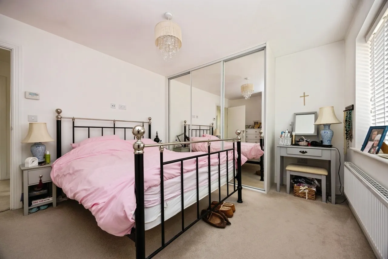 Magnolia Drive, Alfold, GU6, photo 7