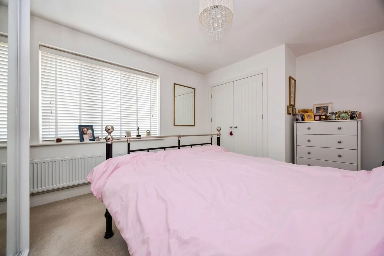 Magnolia Drive, Alfold, GU6, photo 16