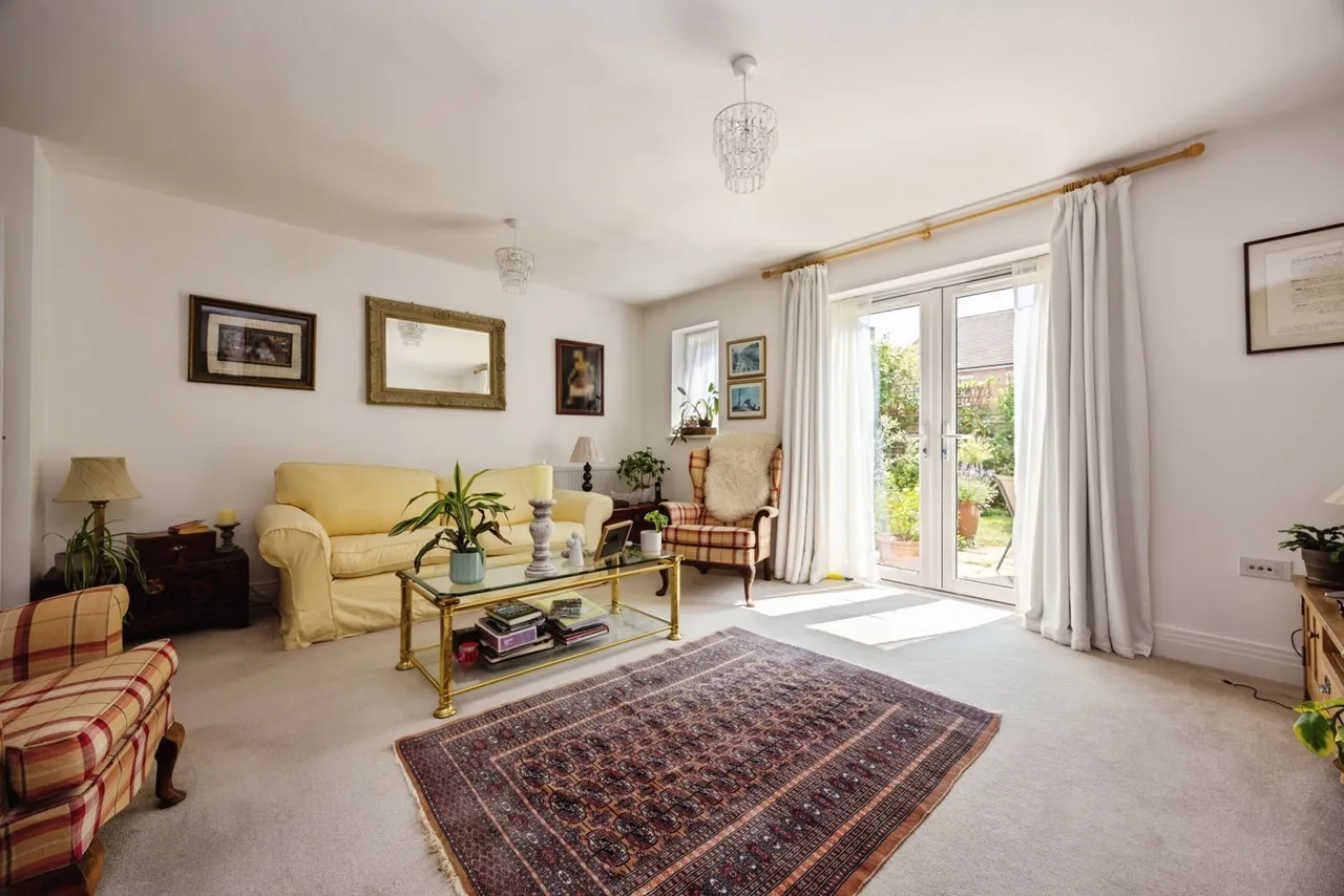 Magnolia Drive, Alfold, GU6, photo 5