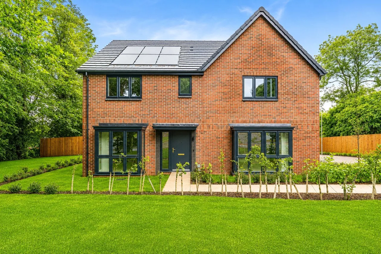 3 bed house for sale — Plot 10, The Cedarvale, Repton Gardens, Bristol, Thornfield Road, BS10 6NA