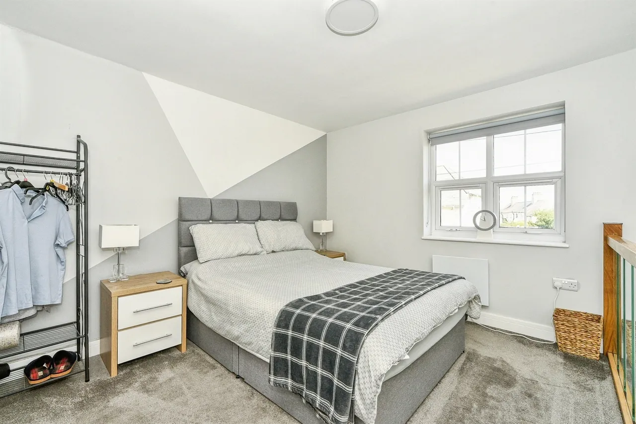 Wood Lane, Chippenham, photo 9