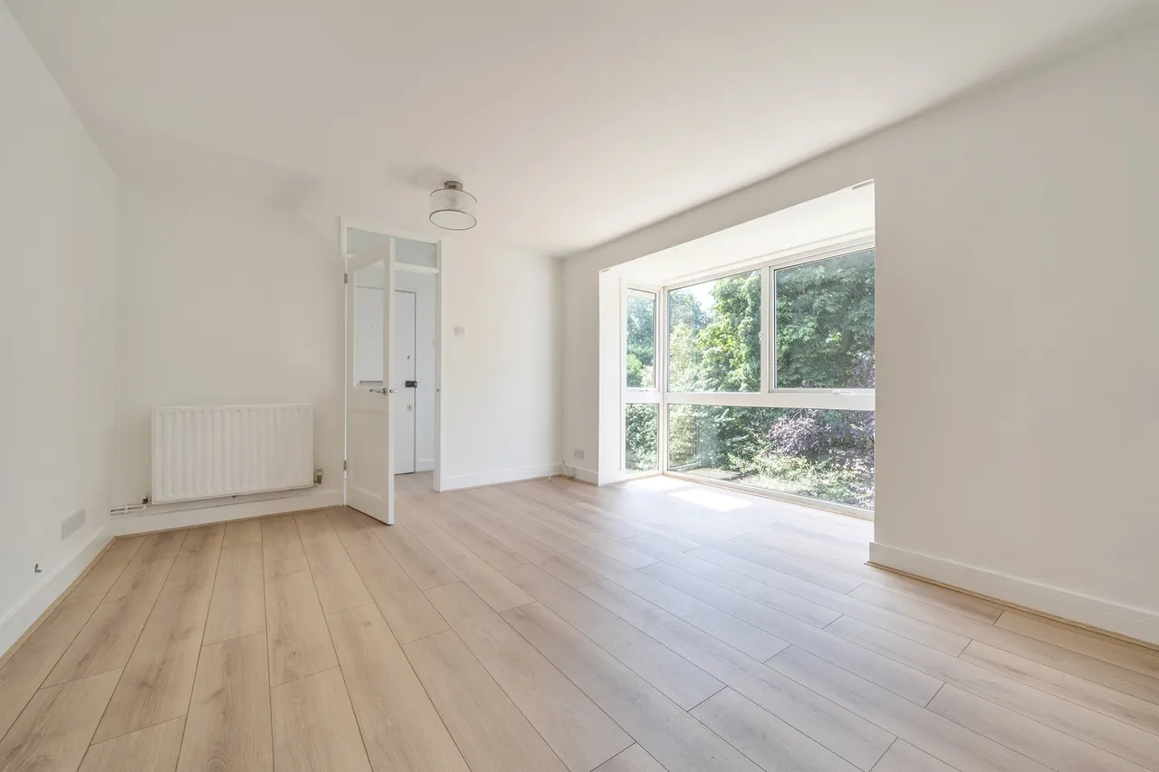Winchester Close, Enfield, EN1, photo 5