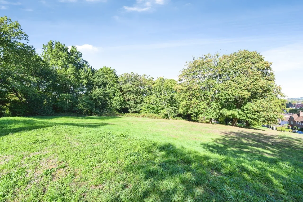 Whitepost Hill, Redhill, RH1, photo 9