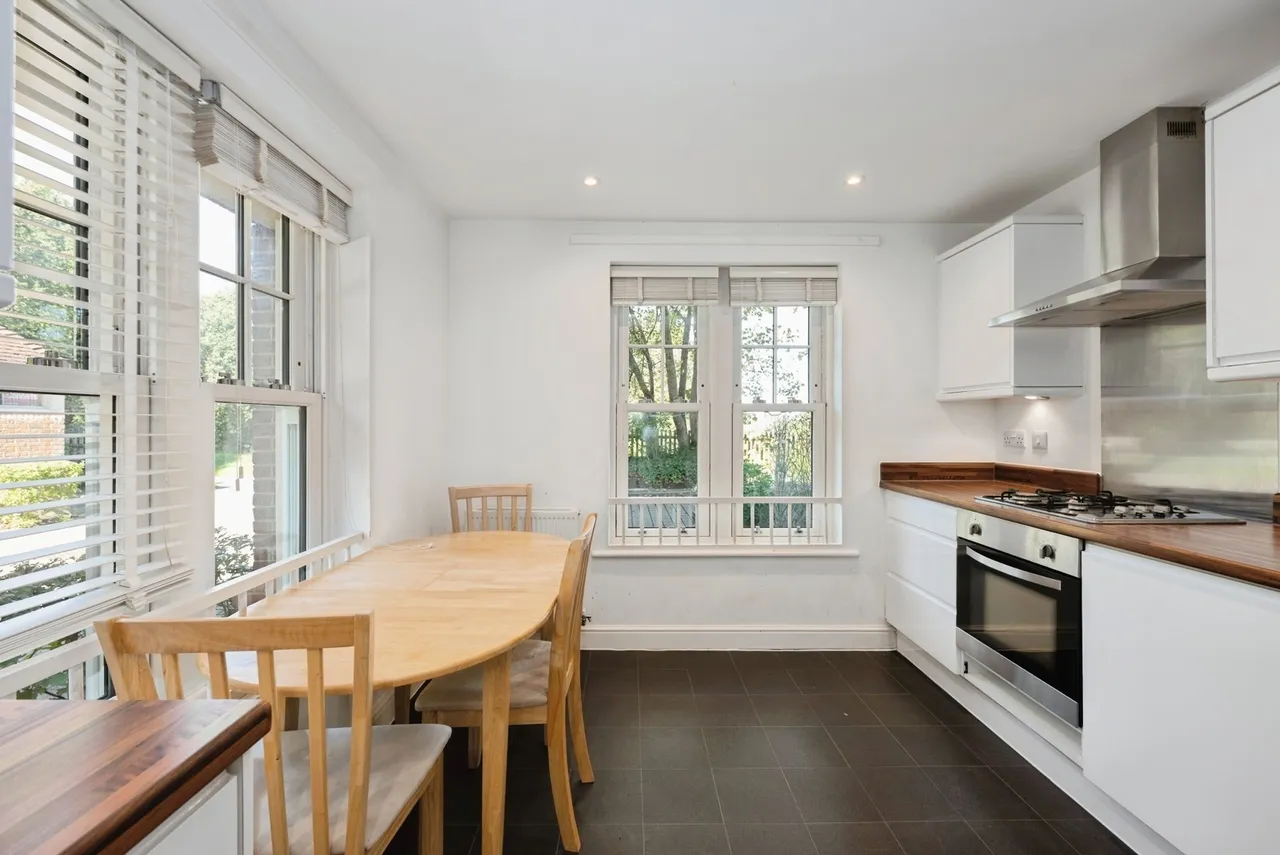 Whitepost Hill, Redhill, RH1, photo 10