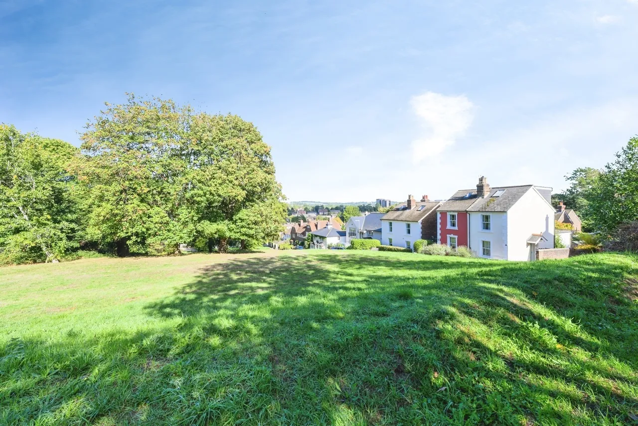 Whitepost Hill, Redhill, RH1, photo 4