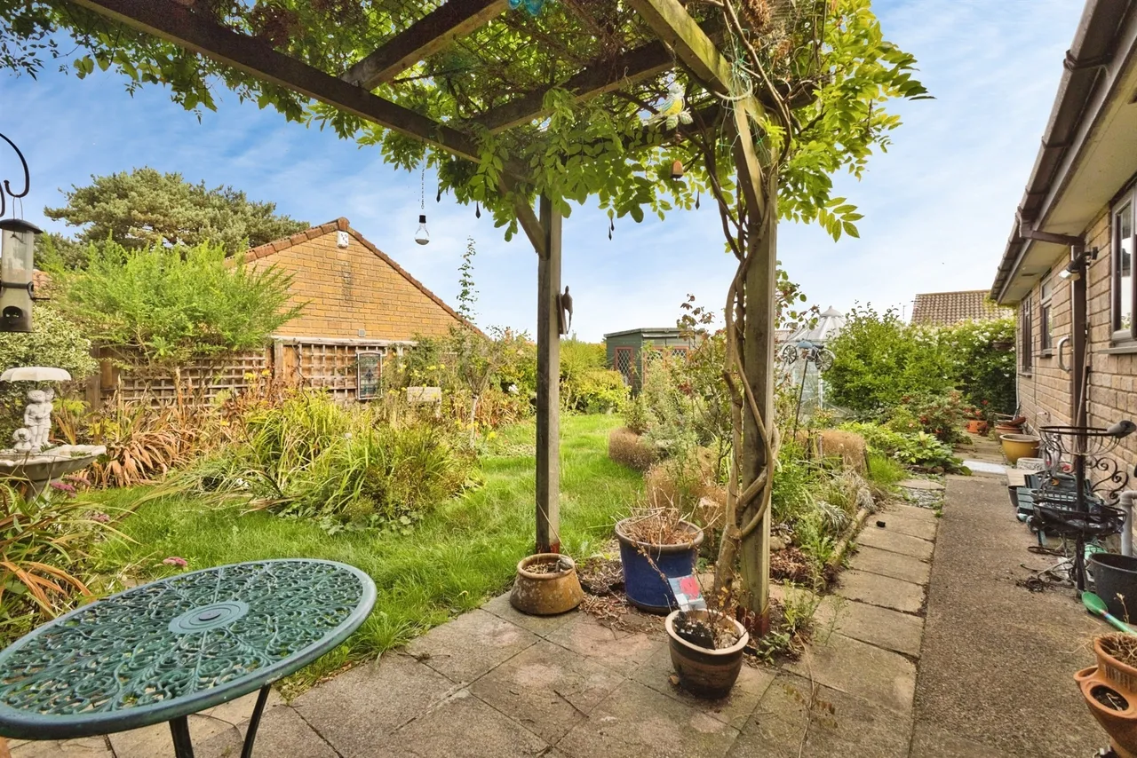 Fox Meadows, Crewkerne, TA18, photo 13