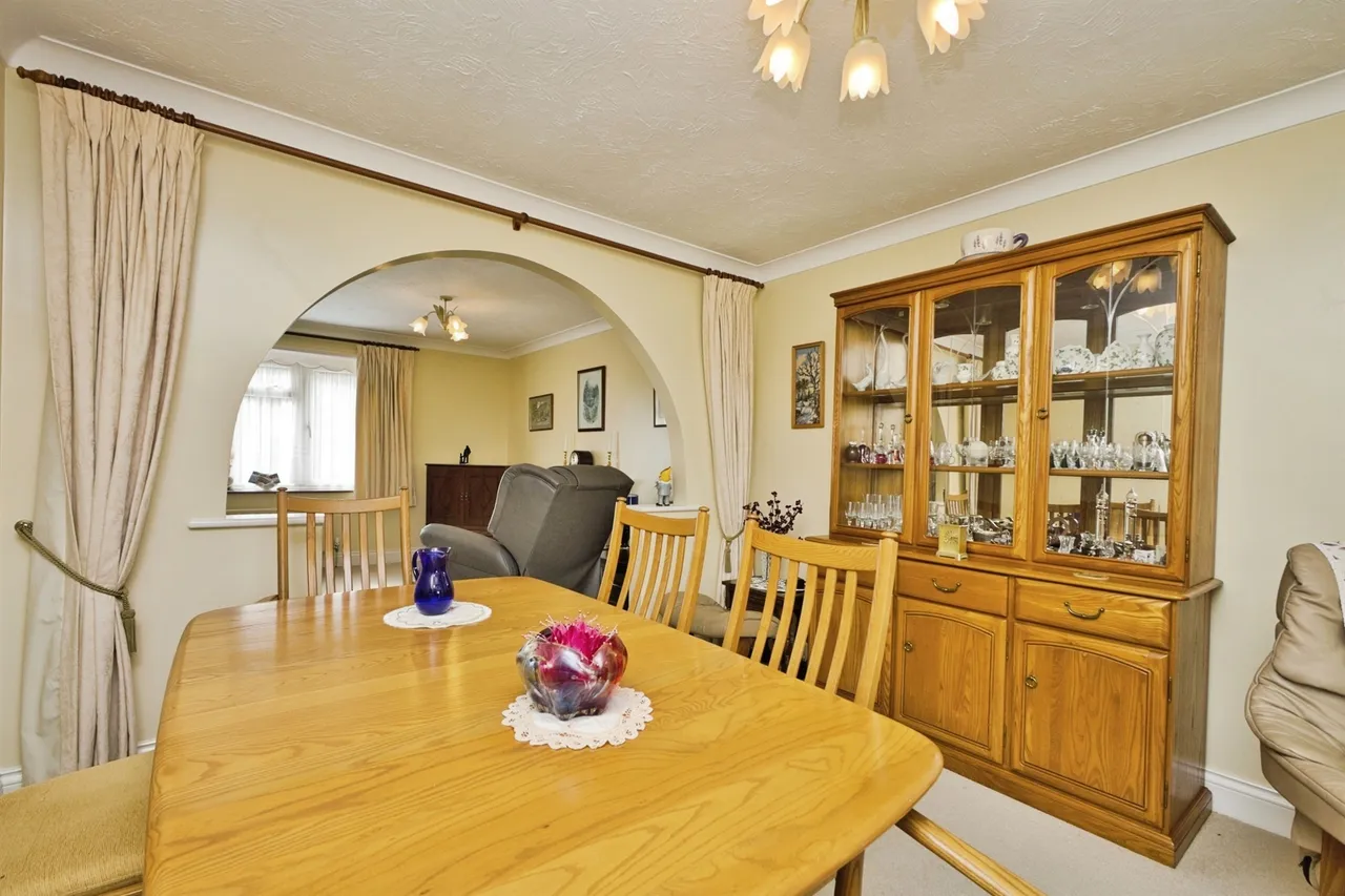 Fox Meadows, Crewkerne, TA18, photo 3