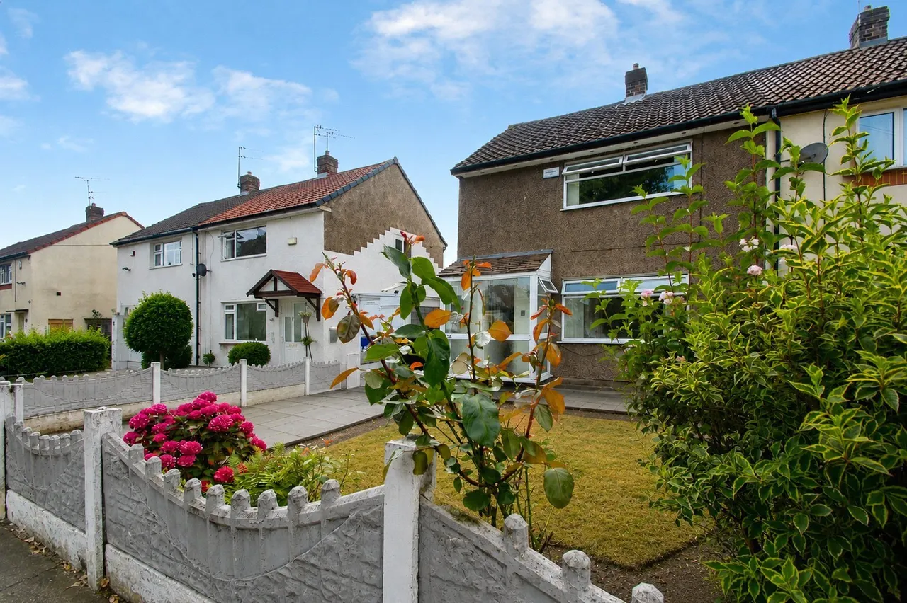 2 bed house for sale — Hospital Road, Pendlebury, Swinton, Manchester, M27