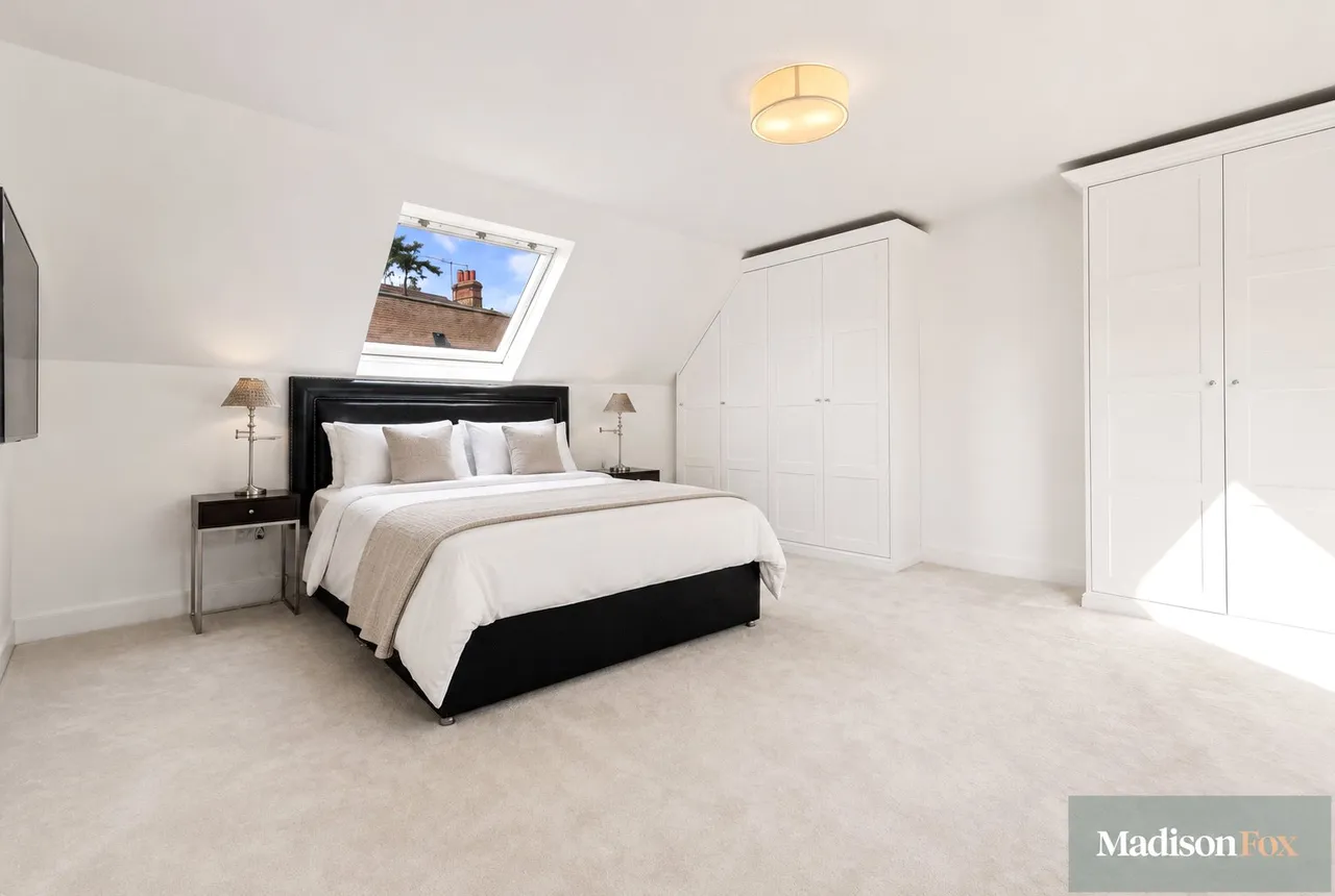 High Mead, Chigwell, IG7, photo 15